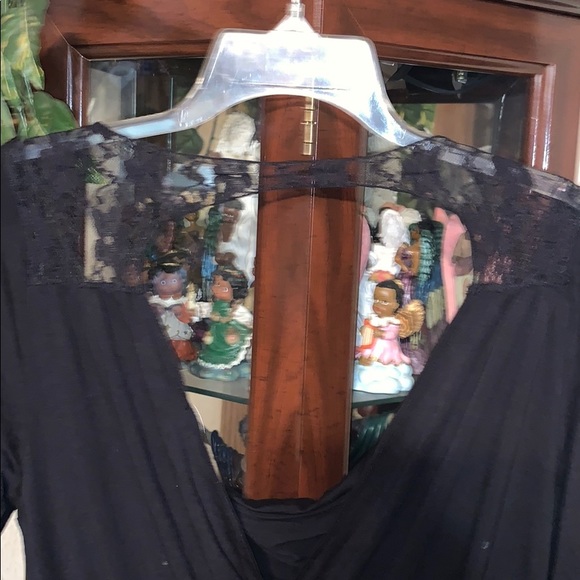 Sz 3xl top by 121 Boulevard has open back - Picture 6 of 8